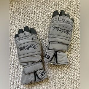 Gates Gray Insulated Gloves